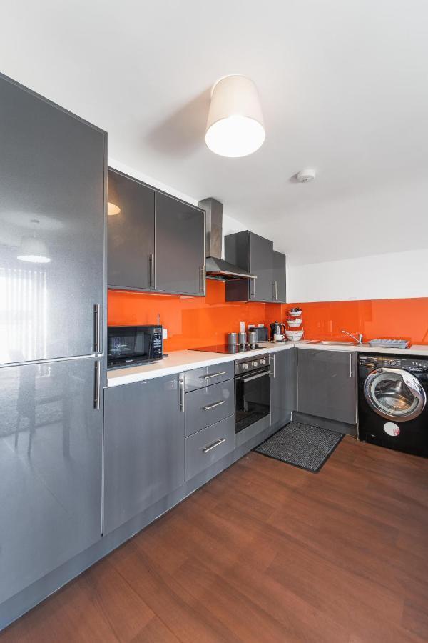 Perfect For Business And Leisure- Free Parking Appartement Southampton Buitenkant foto